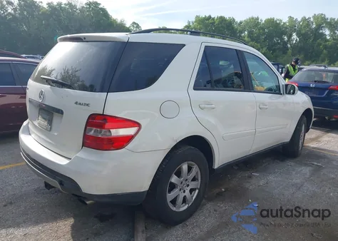2006 Mercedes-Benz Ml 350 4Matic z USA, uszkodzony, nr VIN 4JGBB86E56A109010